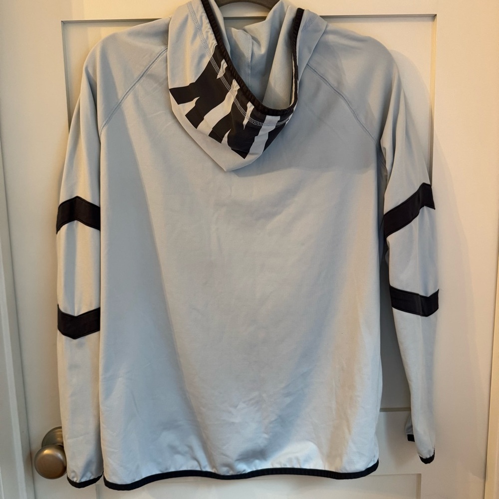 Victoria's Secret PINK Light Gray Zip-Up Jacket! Loose fit. - Picture 3 of 9